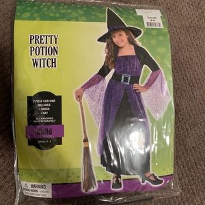 Witch costume girl 4-6